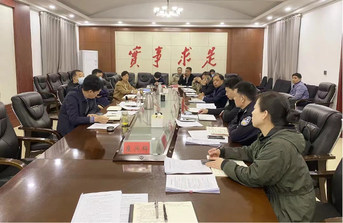 608005383.jpg 608005383.jpg