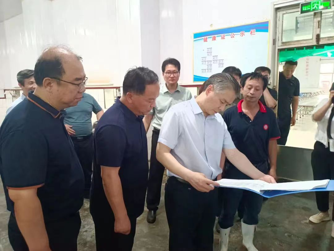 王占波1.jpg 王占波1.jpg