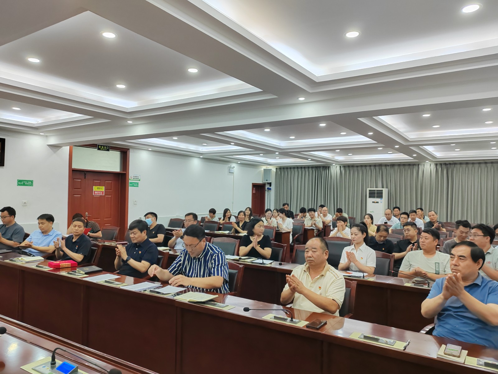 精彩瞬间.jpg 精彩瞬间.jpg