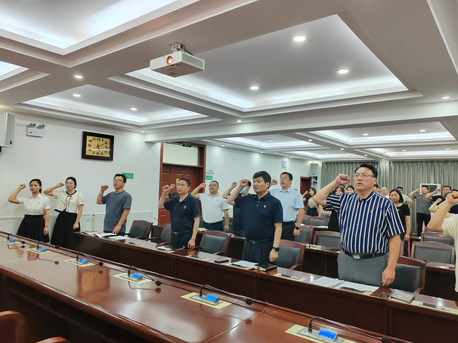 入党誓词1.jpg 入党誓词1.jpg