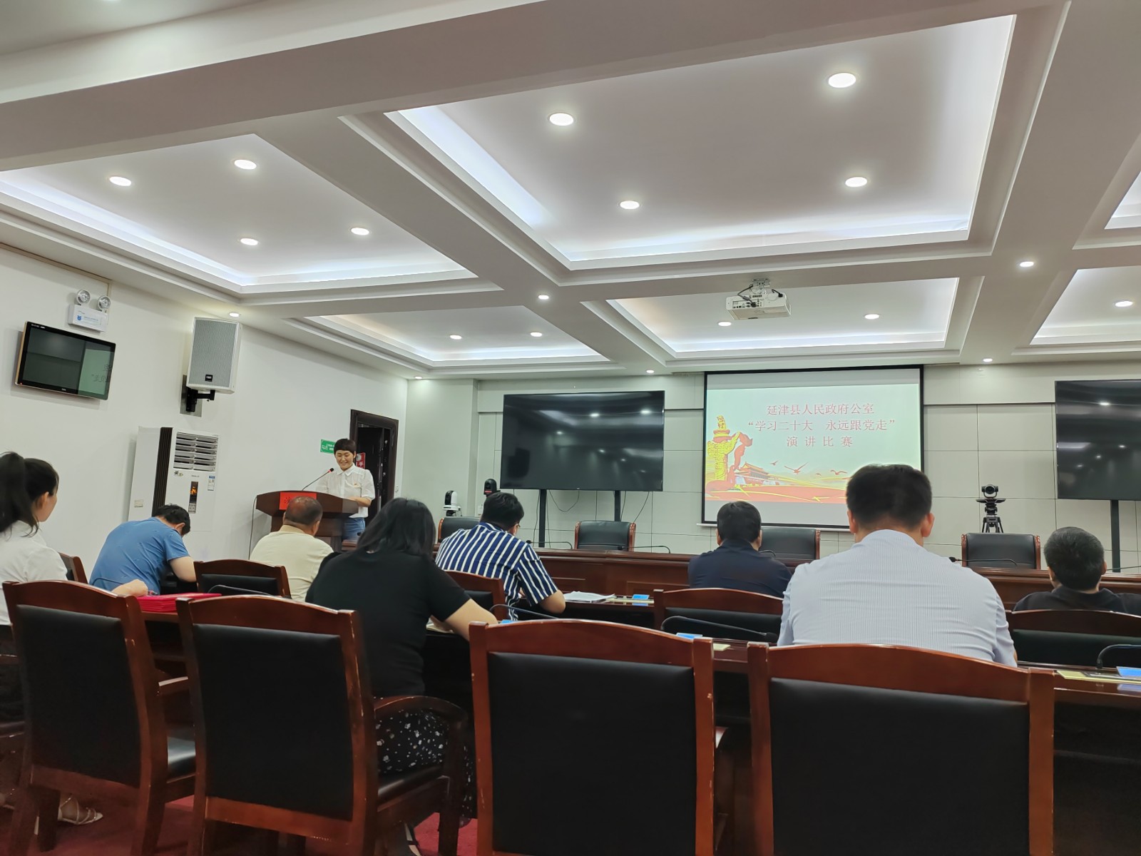 崔晨静.jpg 崔晨静.jpg