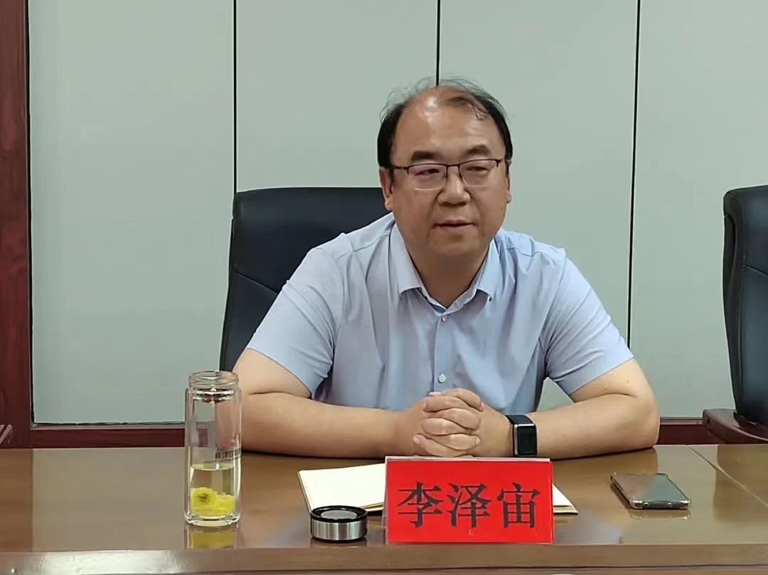 李泽宙2.jpg 李泽宙2.jpg