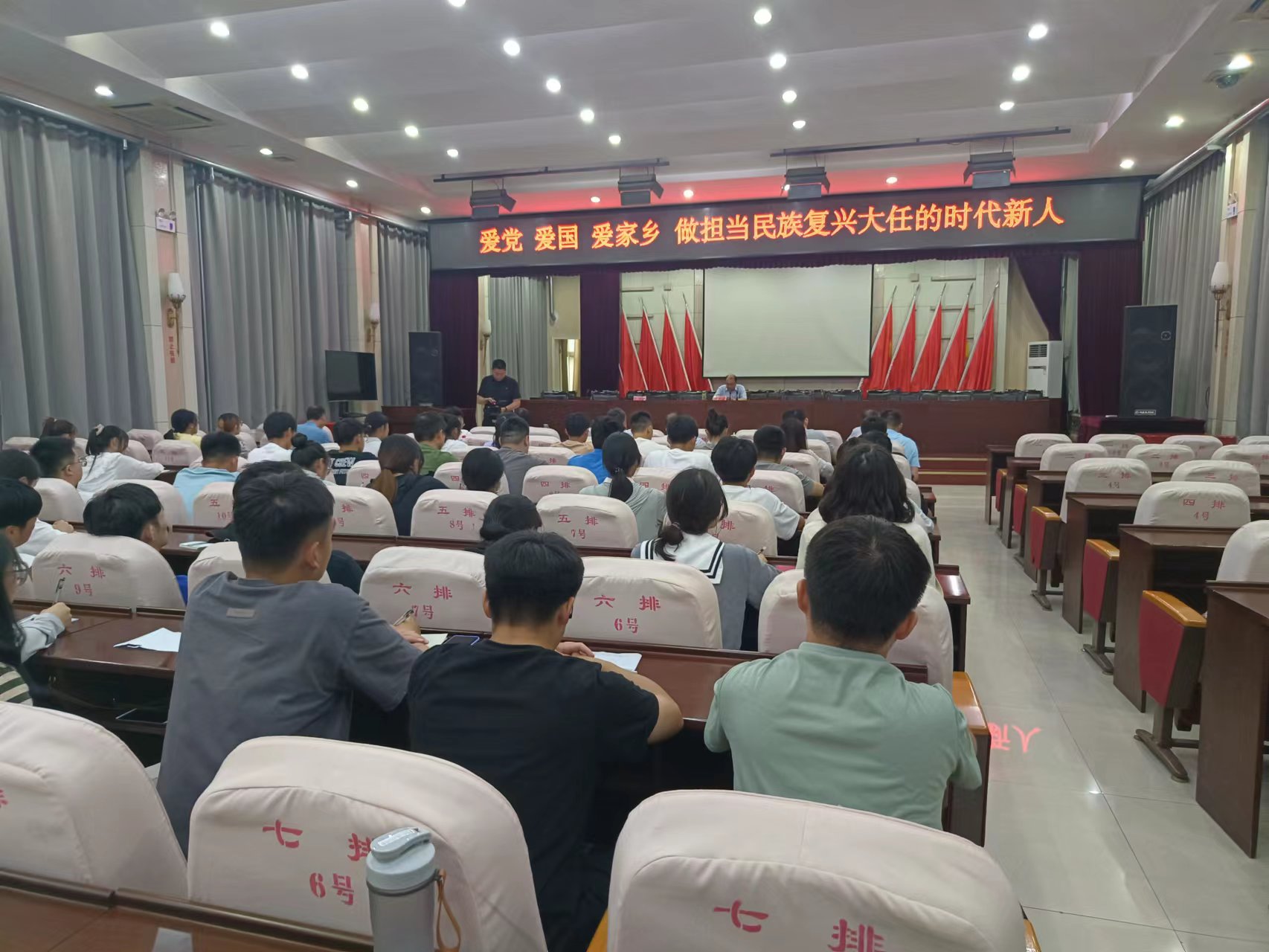 思政课.jpg 思政课.jpg