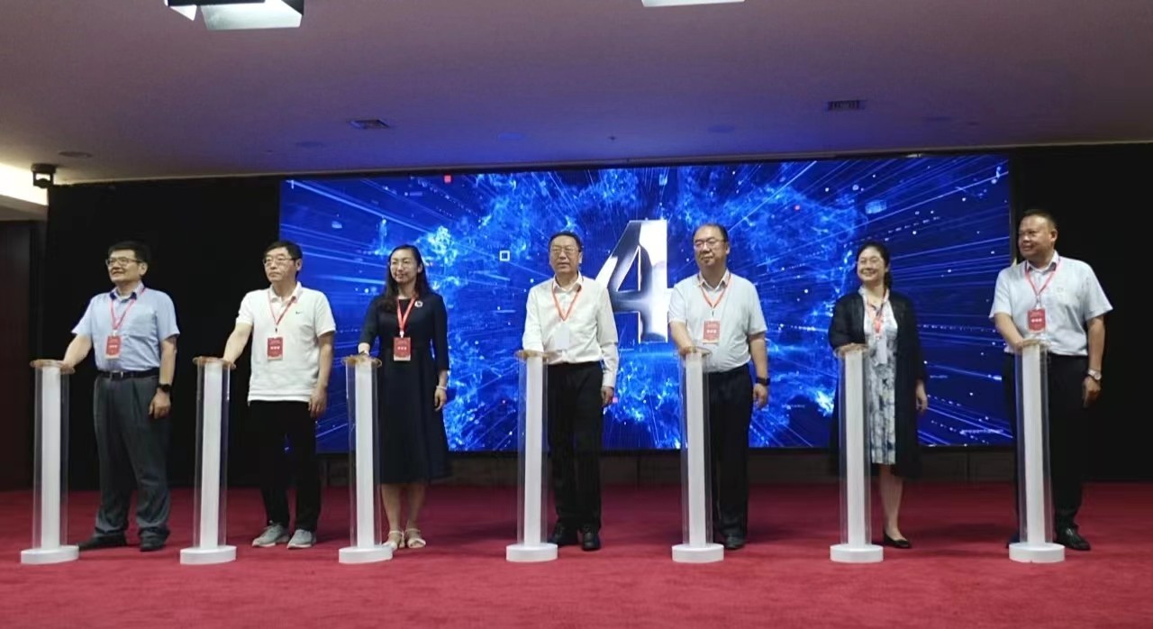 亮灯.jpg 亮灯.jpg