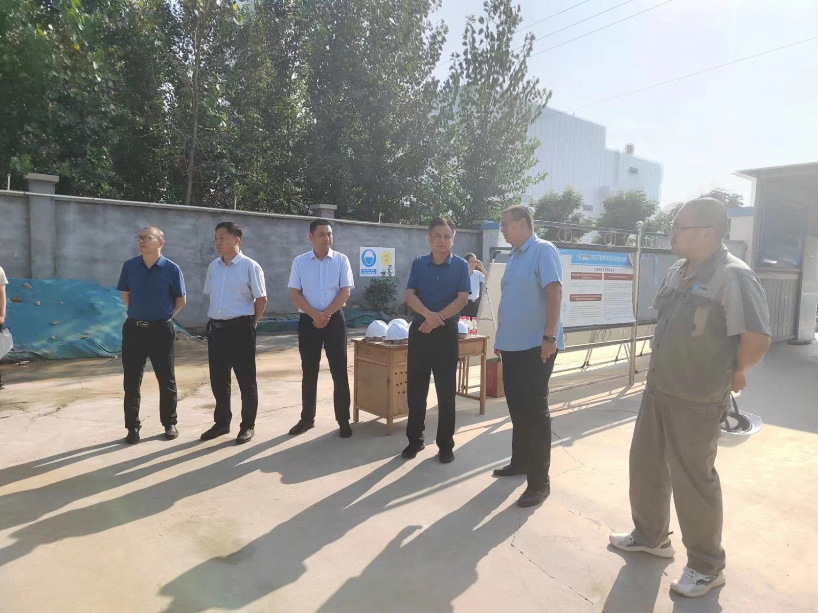 李军.jpg 李军.jpg