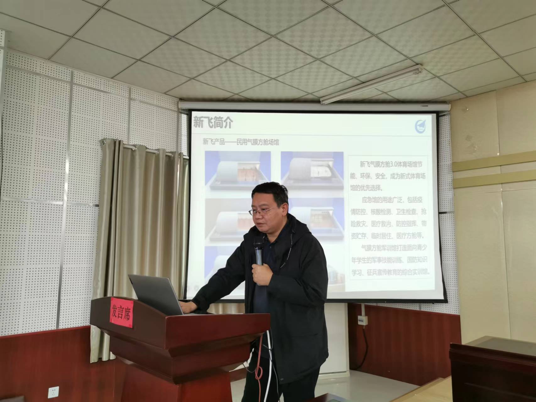 813002950.jpg 813002950.jpg