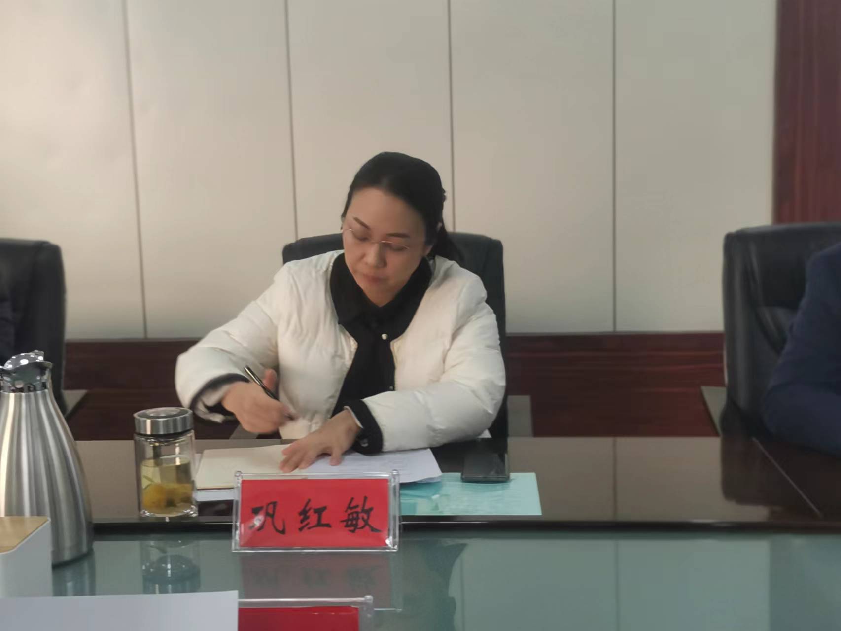 巩红.jpg 巩红.jpg