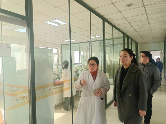 巩红敏1.jpg 巩红敏1.jpg