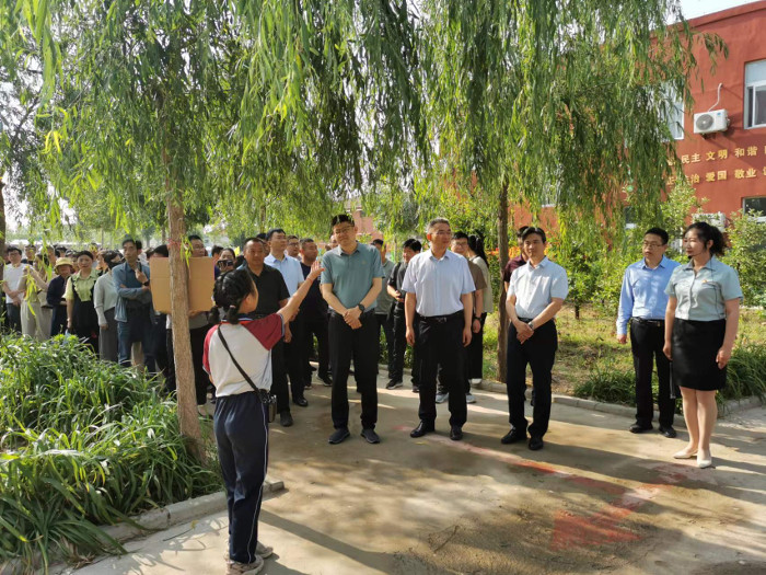 1024927305.jpg 1024927305.jpg