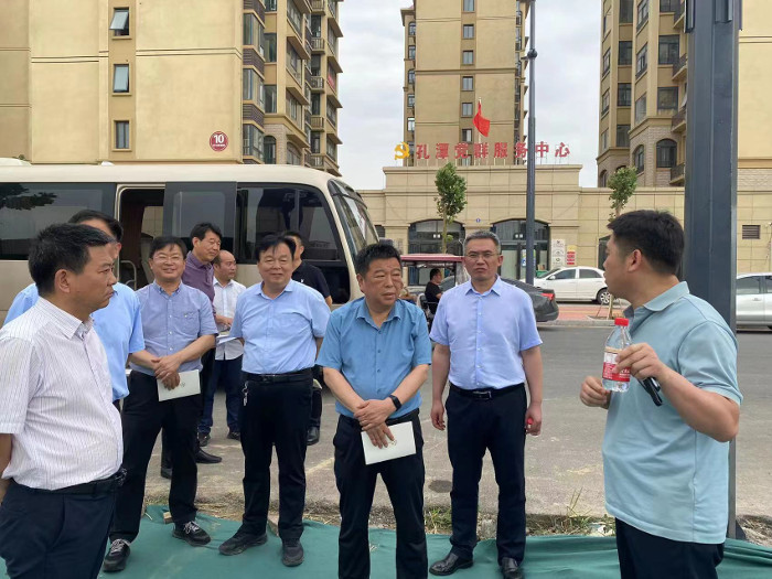 张帆.jpg 张帆.jpg