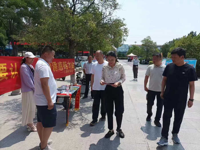 1989338465.jpg 1989338465.jpg