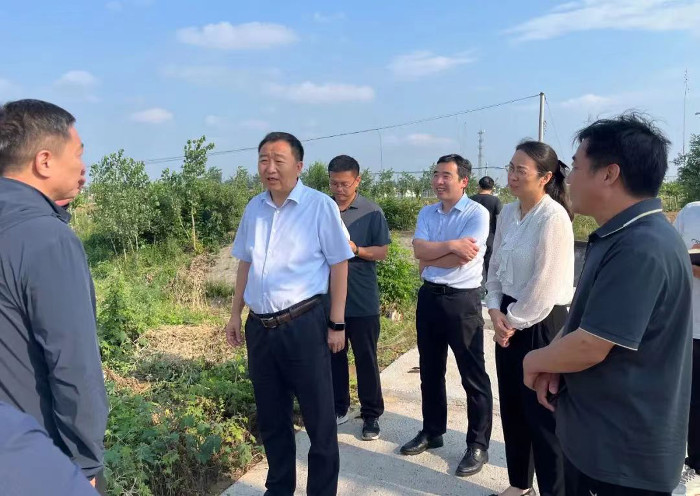 2056399680.jpg 2056399680.jpg