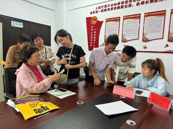 612574581.jpg 612574581.jpg