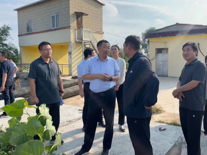 713301818.jpg 713301818.jpg