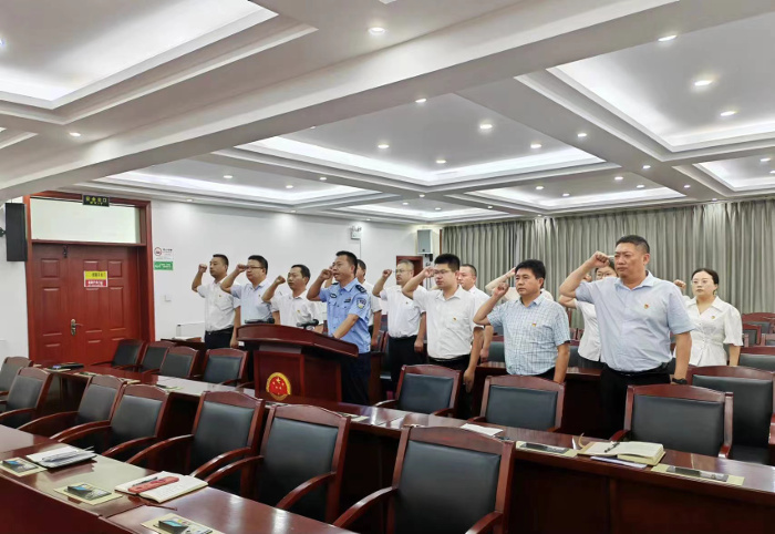 611228634.jpg 611228634.jpg