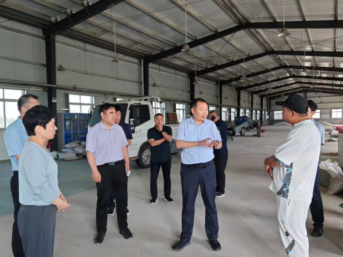 1895669550.jpg 1895669550.jpg