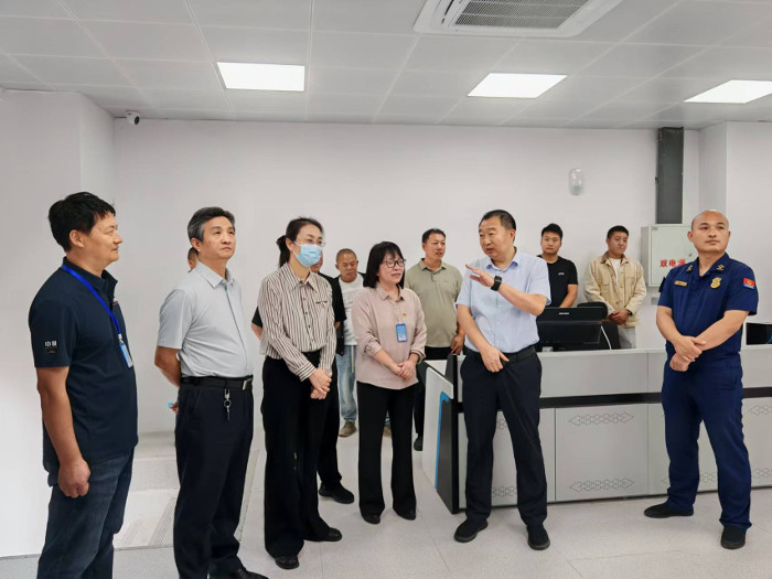 1792676127.jpg 1792676127.jpg