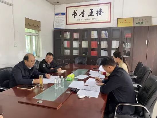 402081200.jpg 402081200.jpg