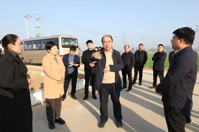 1105363480.jpg 1105363480.jpg