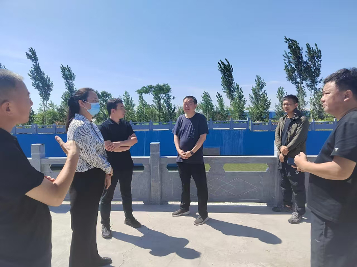 1255628659.jpg 1255628659.jpg